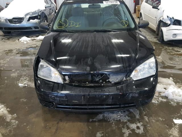 1FAFP34N56W127979 - 2006 FORD FOCUS ZX4 BLACK photo 9