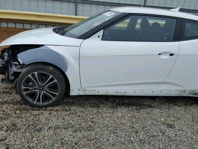 KMHTC6AE0GU275433 - 2016 HYUNDAI VELOSTER T WHITE photo 9