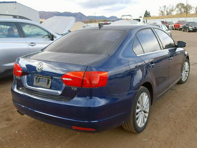 3VWLL7AJXEM433721 - 2014 VOLKSWAGEN JETTA TDI BLUE photo 4