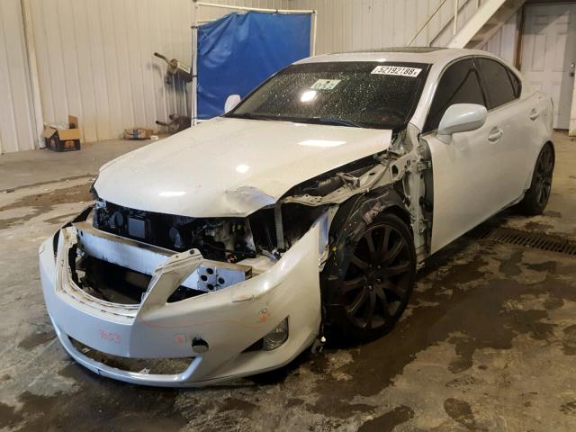 JTHBE262065006552 - 2006 LEXUS IS 350 WHITE photo 2