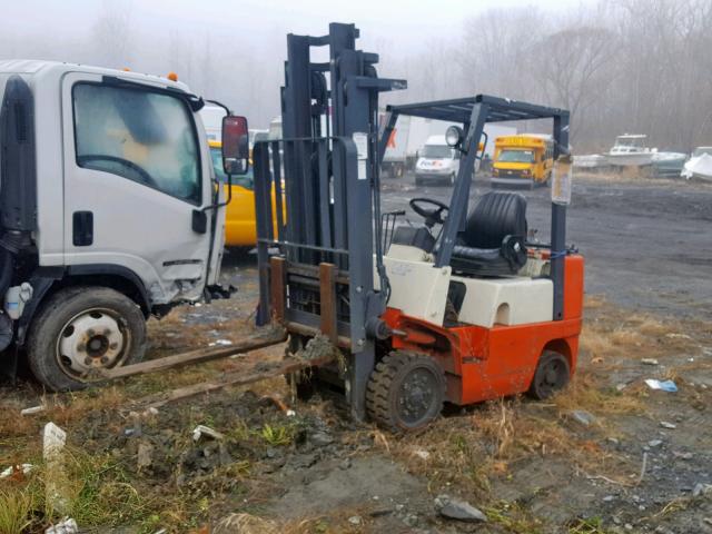 00CPJ0200009W3244 - 2000 NISSAN FORKLIFT ORANGE photo 2