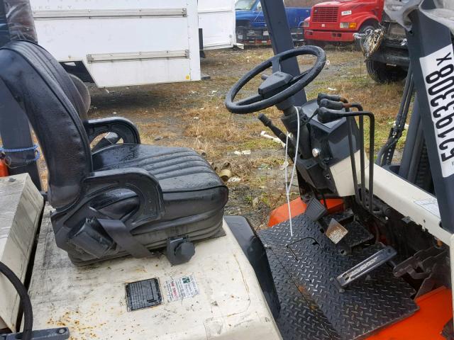 00CPJ0200009W3244 - 2000 NISSAN FORKLIFT ORANGE photo 5