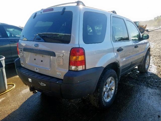 1FMYU93186KA12132 - 2006 FORD ESCAPE XLT SILVER photo 4