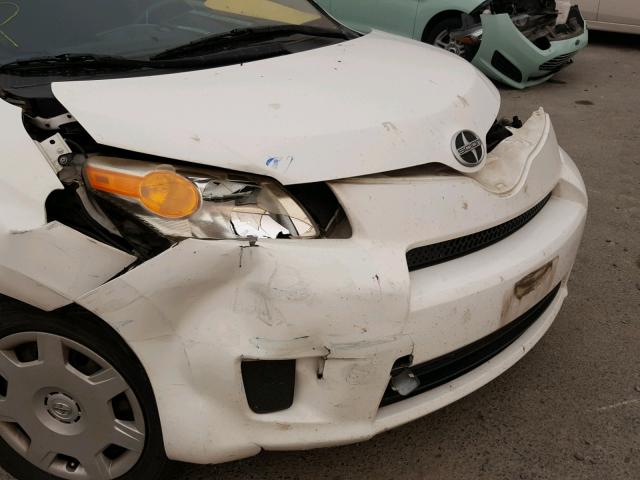 JTKKU10449J043679 - 2009 TOYOTA SCION XD WHITE photo 9