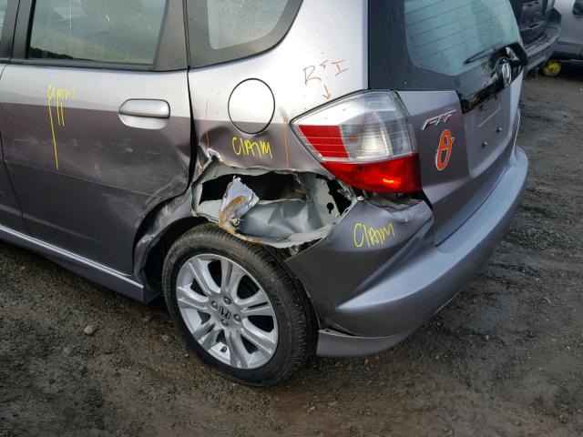 JHMGE8H41AS027489 - 2010 HONDA FIT SPORT GRAY photo 9