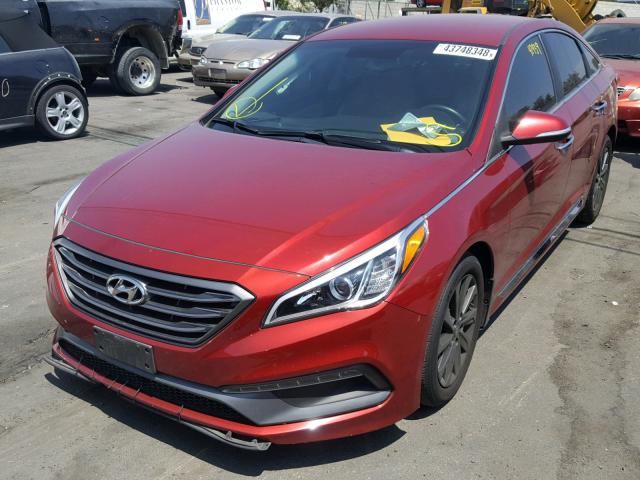 5NPE34AF2FH138142 - 2015 HYUNDAI SONATA SPO RED photo 2