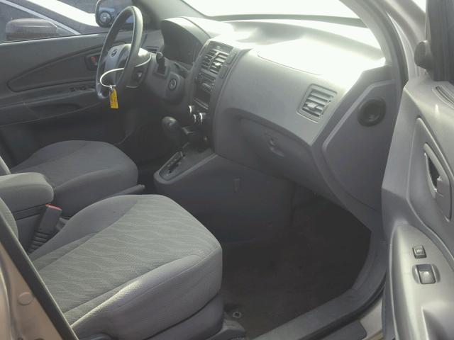 KM8JM12B55U102886 - 2005 HYUNDAI TUCSON GL SILVER photo 5