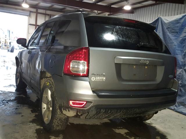 1J4NF1FB4BD281812 - 2011 JEEP COMPASS SP ნაცრისფერი ფოტო 3