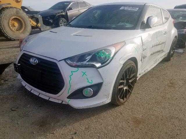 KMHTC6AE4DU135834 - 2013 HYUNDAI VELOSTER T WHITE photo 2