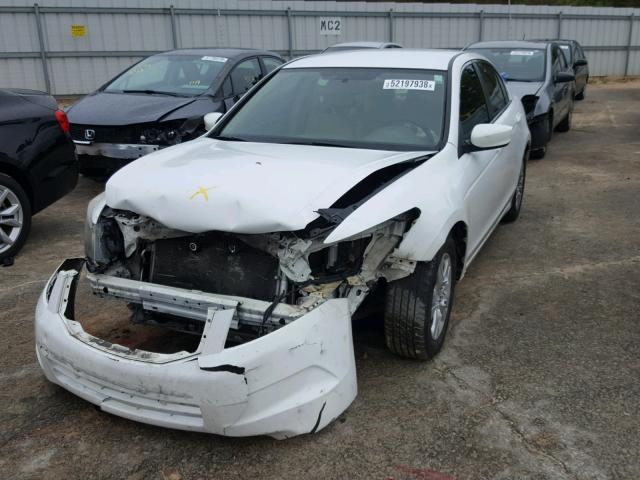 1HGCP26429A041947 - 2009 HONDA ACCORD LXP WHITE photo 2