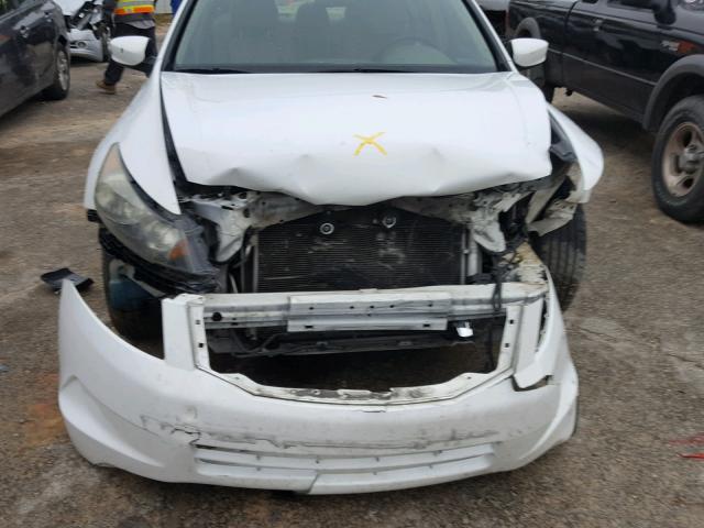 1HGCP26429A041947 - 2009 HONDA ACCORD LXP WHITE photo 9