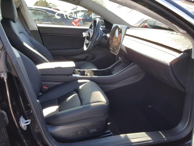 5YJ3E1EB6JF082396 - 2018 TESLA MODEL 3 BLACK photo 5