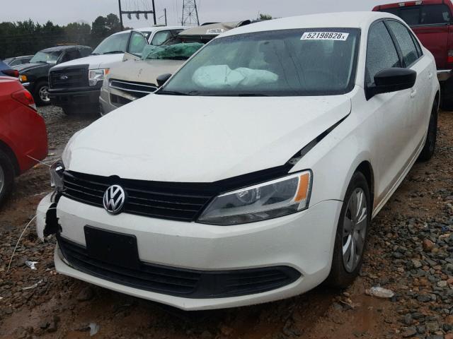 3VW2K7AJXCM385987 - 2012 VOLKSWAGEN JETTA BASE WHITE photo 2