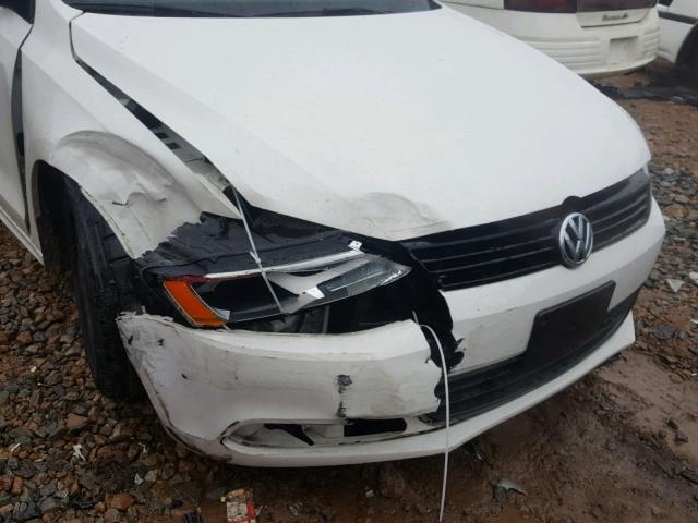 3VW2K7AJXCM385987 - 2012 VOLKSWAGEN JETTA BASE WHITE photo 9