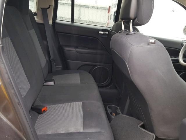 1C4NJCBA4FD226117 - 2015 JEEP COMPASS SP 灰色 照片 6