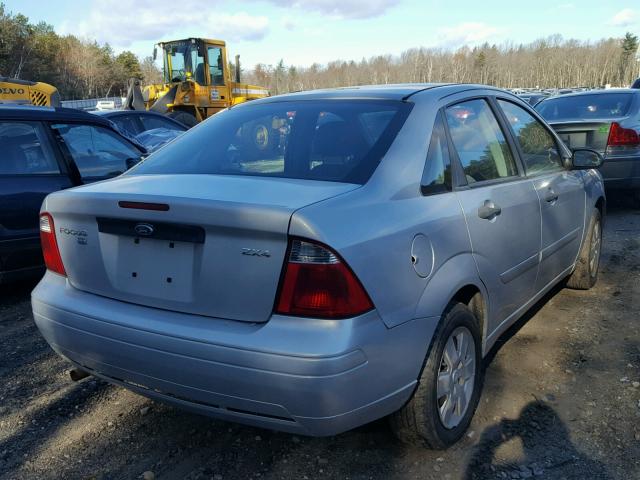 1FAFP34N56W206651 - 2006 FORD FOCUS ZX4 SILVER photo 4