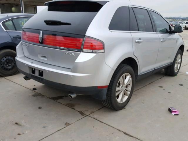 2LMDJ6JC7ABJ34529 - 2010 LINCOLN MKX SILVER photo 4