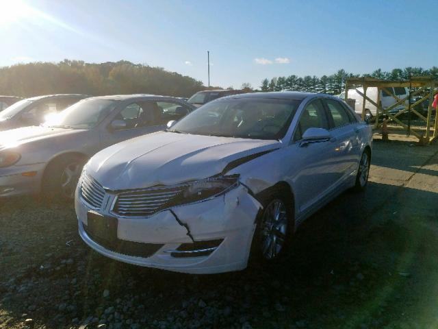 3LN6L2LU3ER814139 - 2014 LINCOLN MKZ HYBRID WHITE photo 2