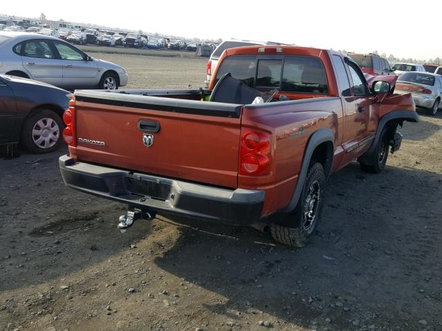 1D7HW72K38S591861 - 2008 DODGE DAKOTA TRX ORANGE photo 4