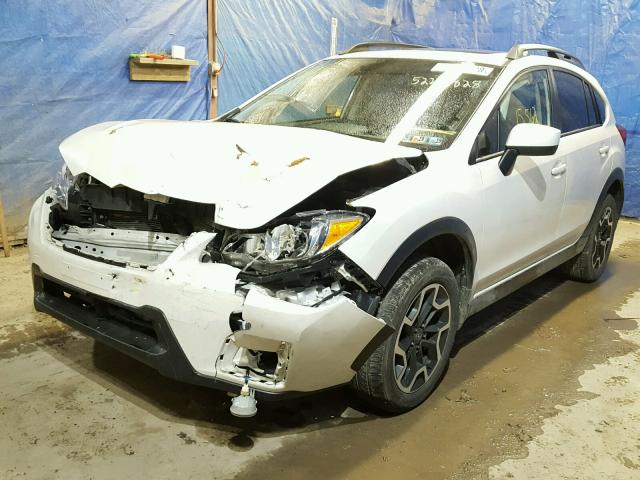 JF2GPABC5H8260724 - 2017 SUBARU CROSSTREK WHITE photo 2