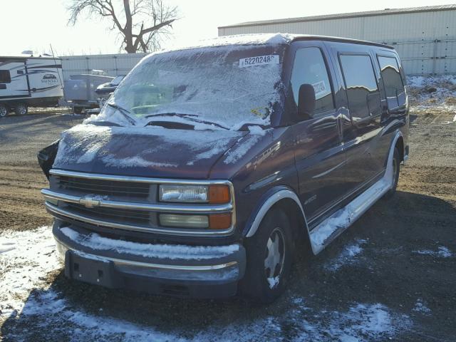 1GBFG15R921163637 - 2002 CHEVROLET EXPRESS G1 BLUE photo 2