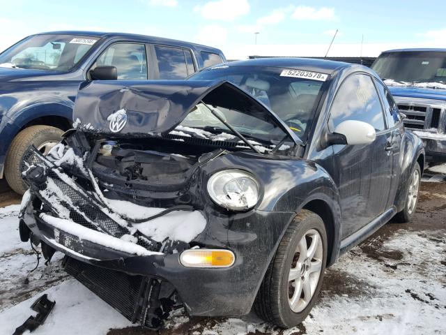 3VWCD21C94M402668 - 2004 VOLKSWAGEN NEW BEETLE შავი ფოტო 2