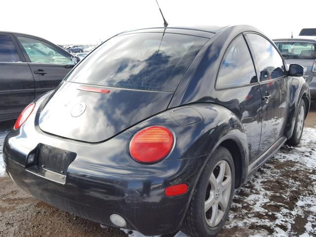 3VWCD21C94M402668 - 2004 VOLKSWAGEN NEW BEETLE შავი ფოტო 4