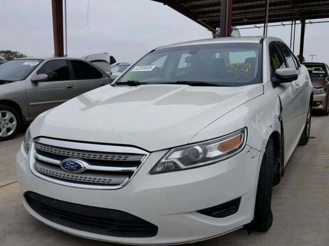 1FAHP2EW7CG122251 - 2012 FORD TAURUS SEL WHITE photo 2