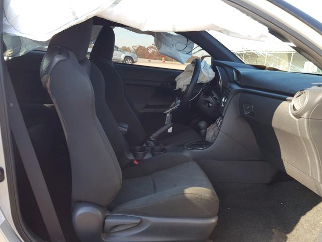 JTKJF5C76B3003276 - 2011 TOYOTA SCION TC 银色 照片 5