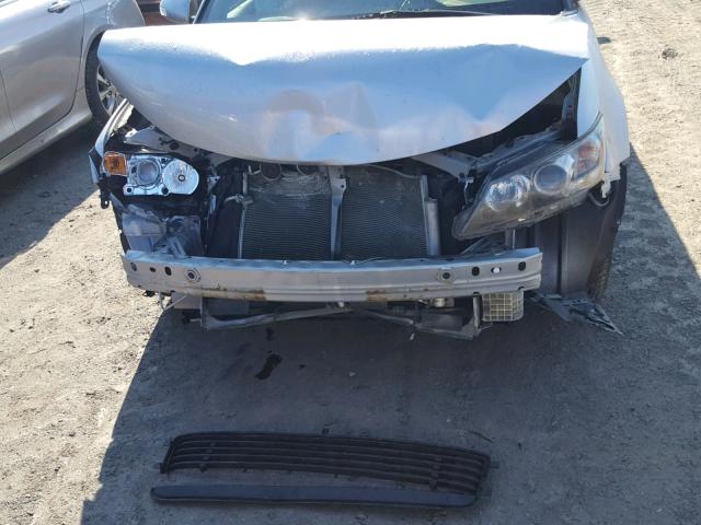 JTKJF5C76B3003276 - 2011 TOYOTA SCION TC 银色 照片 7