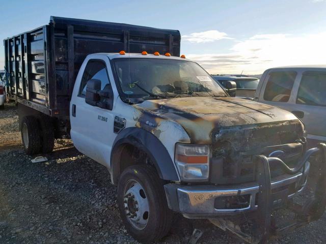 1FDAF57R28EB15732 - 2008 FORD F550 SUPER WHITE photo 1