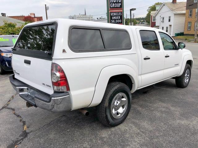 3TMLU4EN1DM130191 - 2013 TOYOTA TACOMA DOU WHITE photo 4