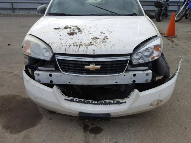1G1ZS58N07F146560 - 2007 CHEVROLET MALIBU LS WHITE photo 9