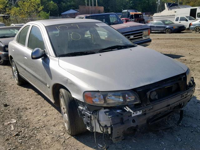 YV1RH58D622119337 - 2002 VOLVO S60 2.5T SILVER photo 1