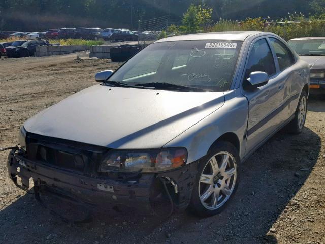 YV1RH58D622119337 - 2002 VOLVO S60 2.5T SILVER photo 2