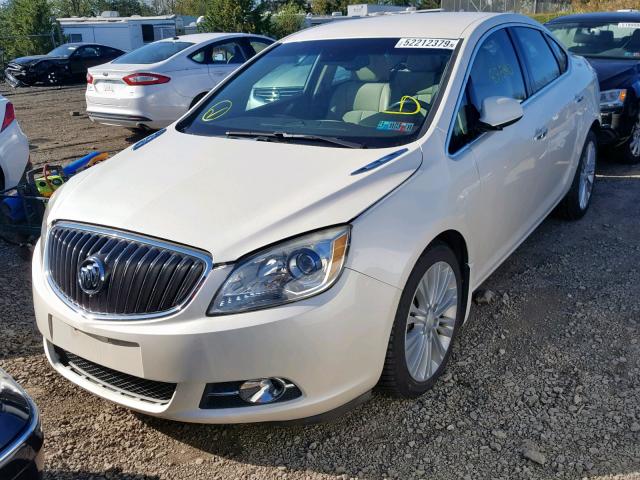 1G4PR5SKXD4212656 - 2013 BUICK VERANO CON WHITE photo 2