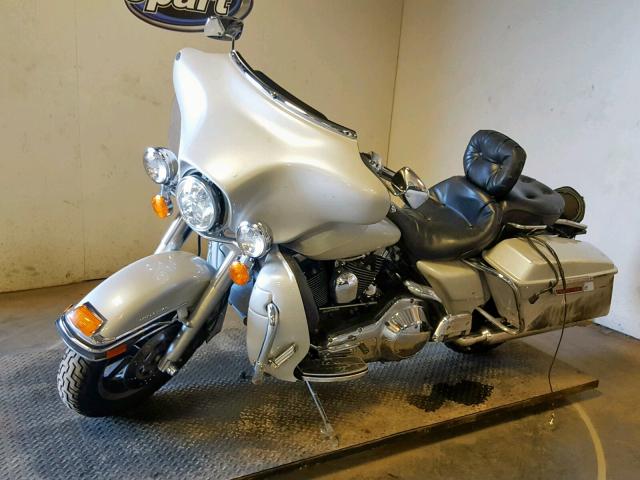 1HD1FLR10WY628634 - 1998 HARLEY-DAVIDSON FLHTCUI SH SILVER photo 2