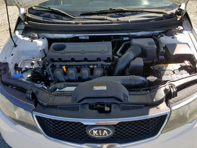 KNAFU4A21A5080514 - 2010 KIA FORTE EX WHITE photo 7