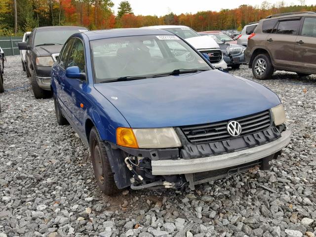 WVWMA63BXWE181635 - 1998 VOLKSWAGEN PASSAT GLS BLUE photo 1