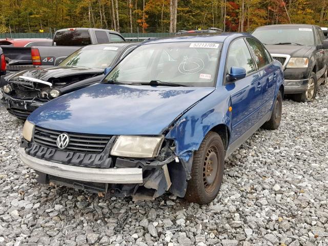 WVWMA63BXWE181635 - 1998 VOLKSWAGEN PASSAT GLS BLUE photo 2