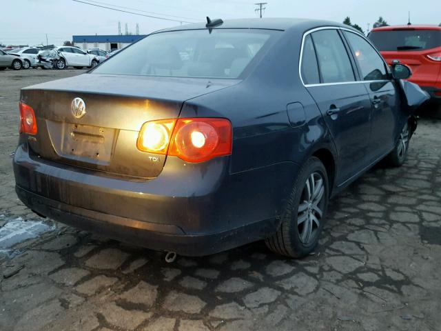 3VWDT71K26M628114 - 2006 VOLKSWAGEN JETTA TDI BLUE photo 4