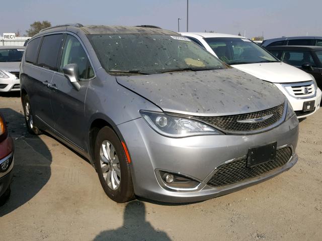 2C4RC1BG1JR269520 - 2018 CHRYSLER PACIFICA T SILVER photo 1