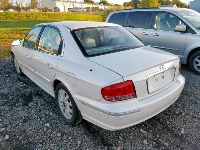 KMHWF35HX4A041403 - 2004 HYUNDAI SONATA GLS WHITE photo 3