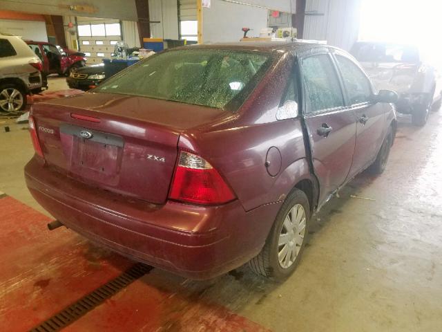 1FAFP34N86W112912 - 2006 FORD FOCUS ZX4 RED photo 4