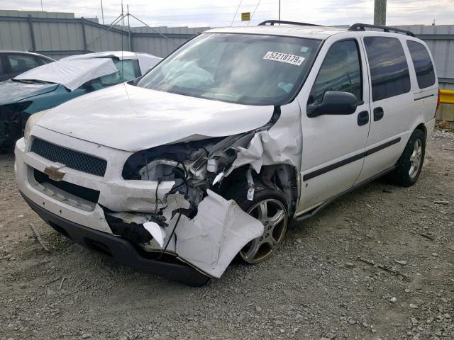 1GNDV23198D147481 - 2008 CHEVROLET UPLANDER L WHITE photo 2