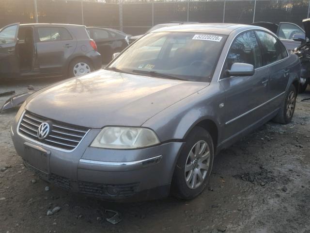 WVWPH63B41P268663 - 2001 VOLKSWAGEN PASSAT GLS GRAY photo 2