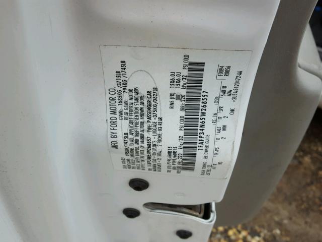 1FAFP34N65W268557 - 2005 FORD FOCUS ZX4 WHITE photo 10