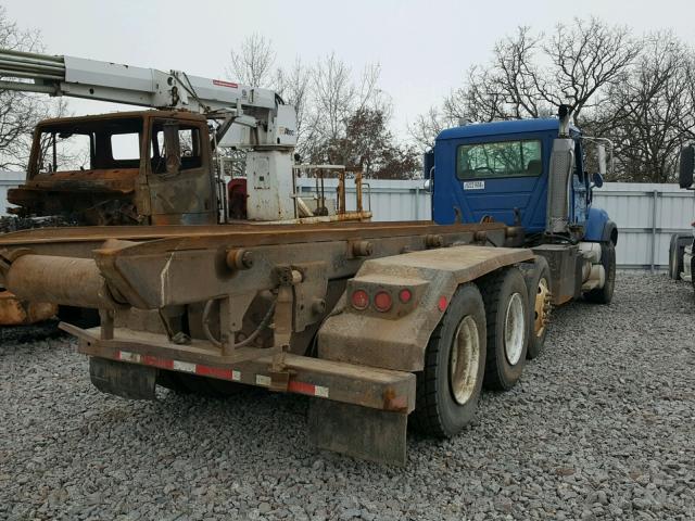 1M2AG11C24M009551 - 2004 MACK 700 CV700 BLUE photo 4