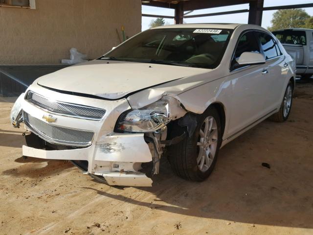 1G1ZE5E71AF240595 - 2010 CHEVROLET MALIBU LTZ თეთრი ფოტო 2