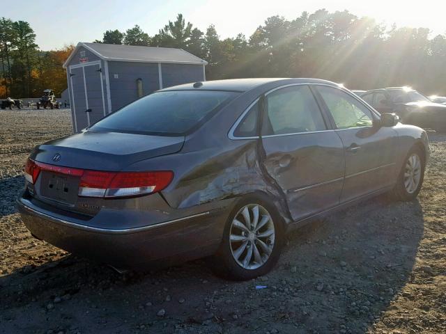 KMHFC46F28A317493 - 2008 HYUNDAI AZERA SE GRAY photo 4